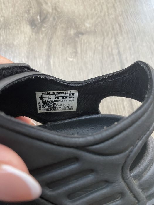 Sprzedam sandałki adidas