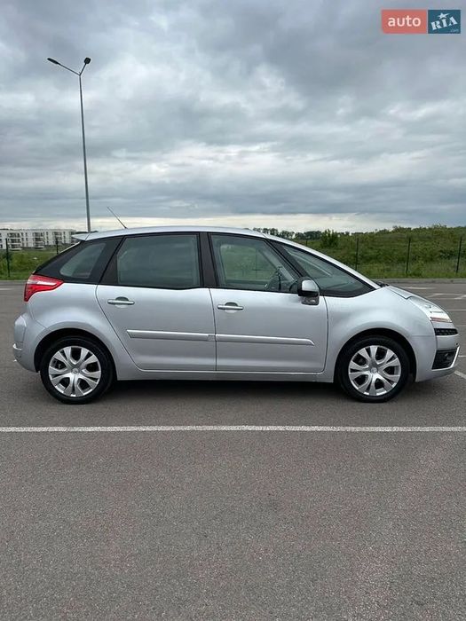 Продам автомобіль Citroen C4 Picasso 2009