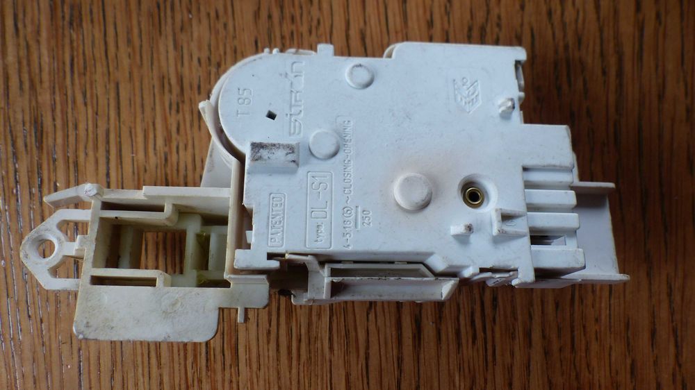 Blokada pralki elektrolux Electrolux EWT 1367VDW  EWT1567