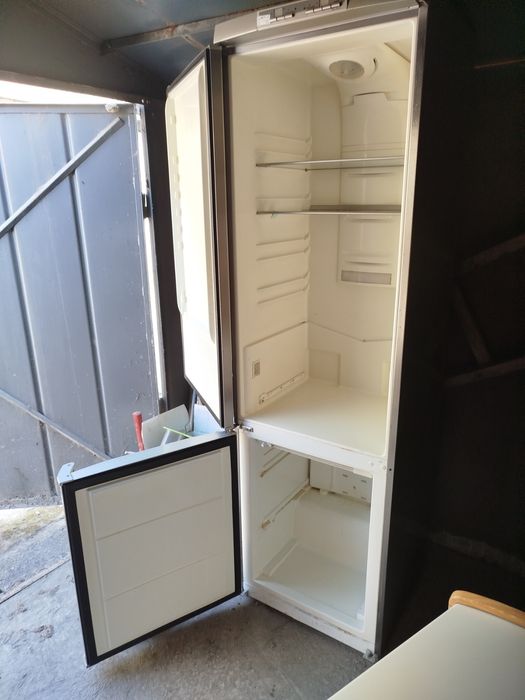 Холодильник AEG б у