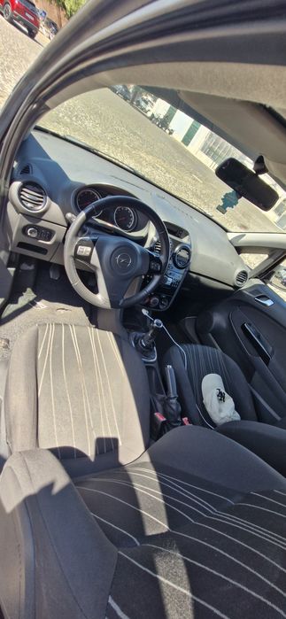Opel corsa d 1.4 2010 Gasoline