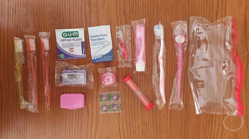 Zestaw ortodontyczny w kosmetyczce