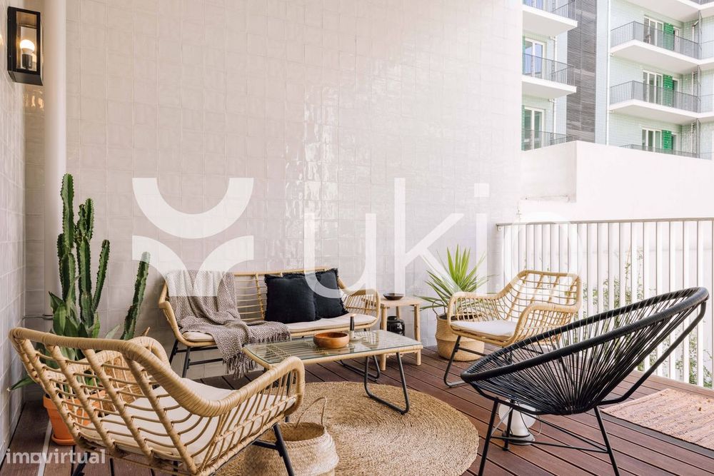 Apartamento T2 com terraço em Av. da Liberdade - Marquês de Pombal
