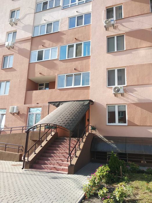 Продам 1-к в новом доме Позняки, ул.Крушельницкой 15а.