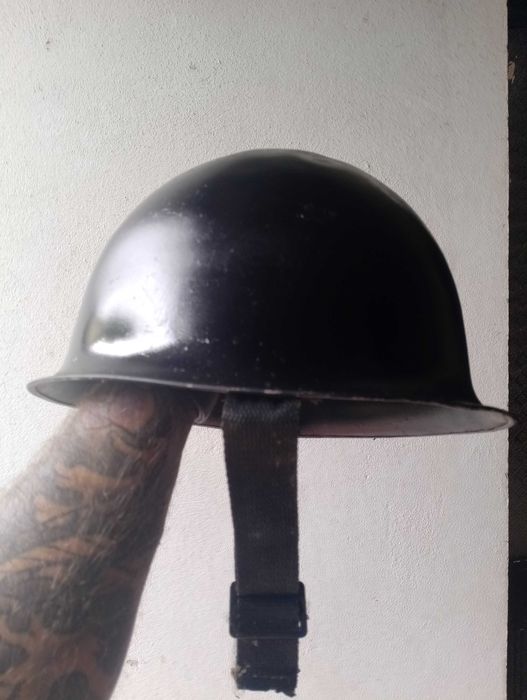 Capacete militar aço