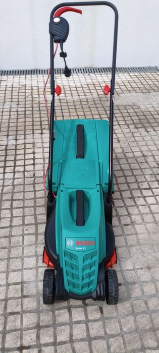 Corta relva Bosch Rotak 32 ki