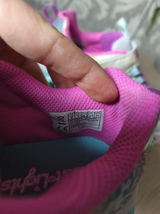 Кросівки фірми Skechers розмір 33,5 (21 см по устілці)