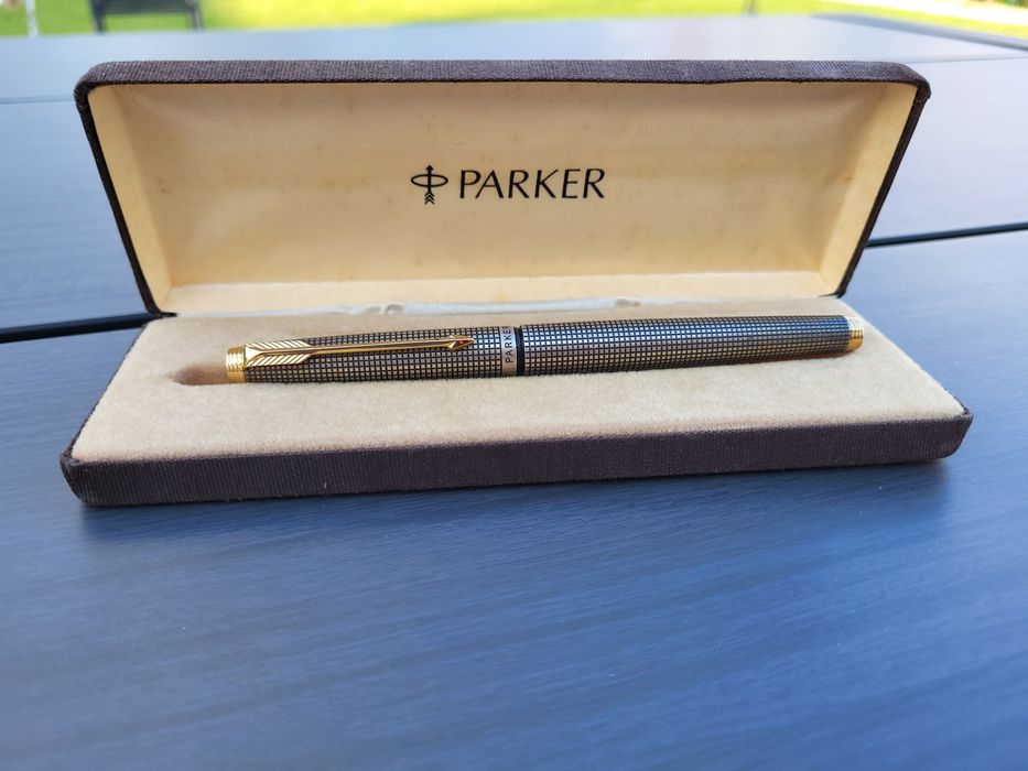 Caneta parker modelo Ciselé