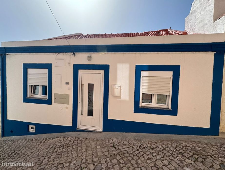 Moradia Tradicional 100m da Praia – Santiago, Sesimbra | Chave na Mão