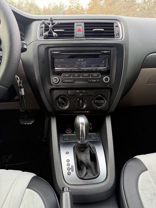 volkswagen jetta 2.0 mpi автомат