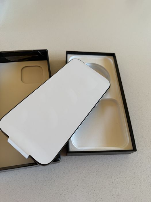 Iphone 13 pro max 12