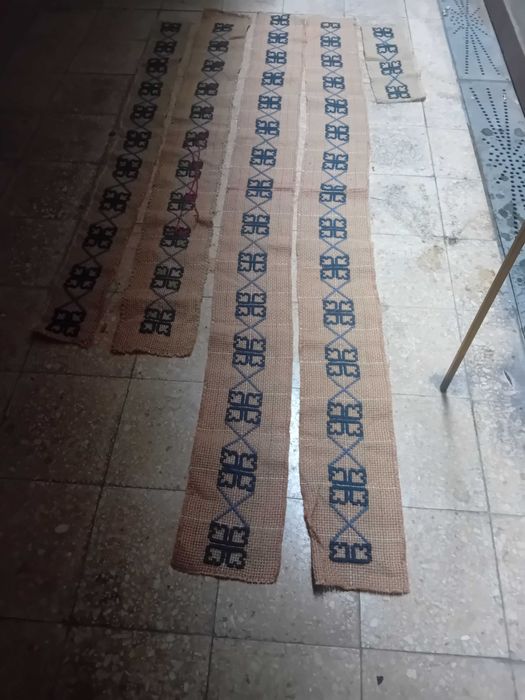 Quadros em arraiolos inacabado