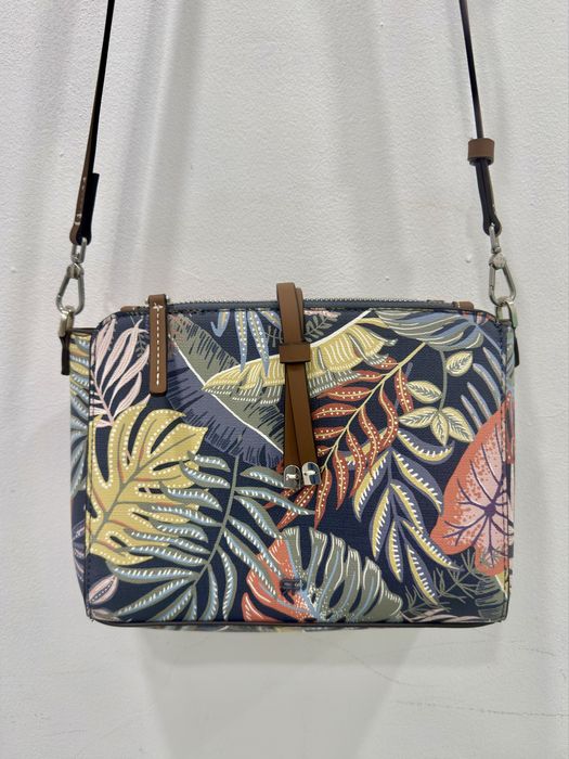 Mala floral linda para primavera - verão. Nova