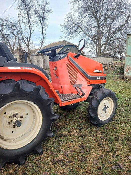 японський мінітрактор Kubota