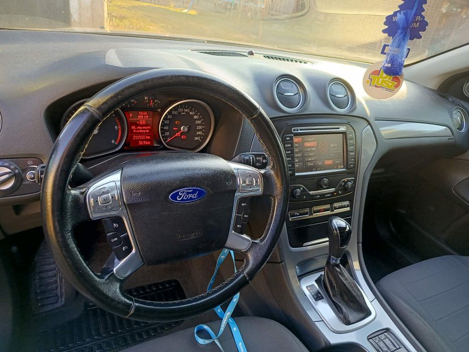 Ford MONDEO MK4 2011r. Polift
