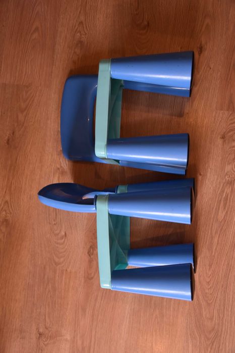 Stolik i dwa krzesełka niebieskie dla dzieci a'la IKEA Mamut