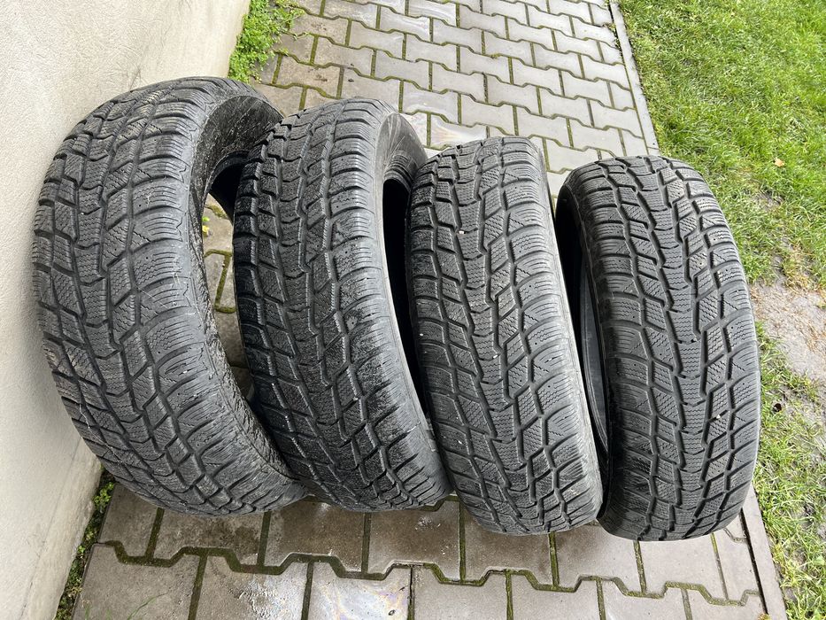 Шини резина зима 225 65 r17 Mastercraft 2020р як нові