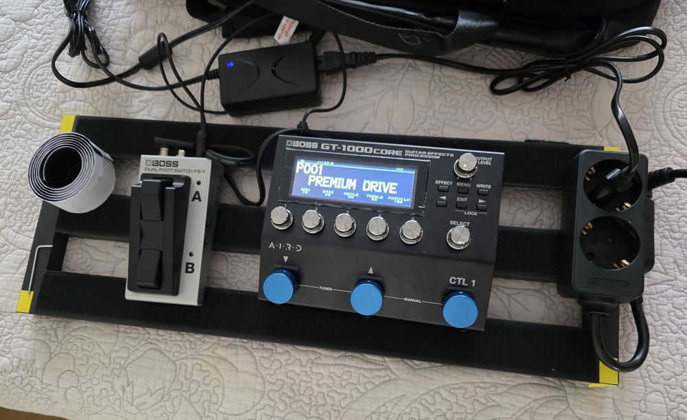BOSS GT-1000CORE FS-7付き BOSS GT-1000CORE + FS-7 + Pedalboard completa Labruge • OLX.pt