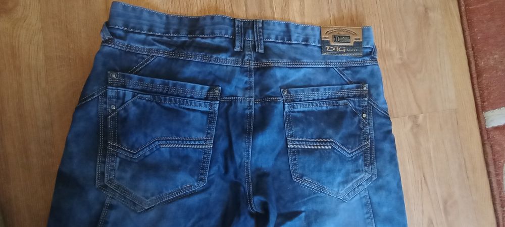 Dżinsy męskie Denim.