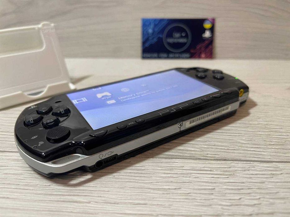 Sony PSP SLim 2000 Чорна 64GB + 70 Ігор Встановлено на картці