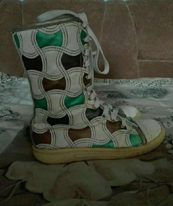 Ботинки на девочку