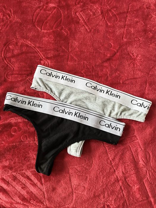 Stringi Calvin Klein rozm XS/S