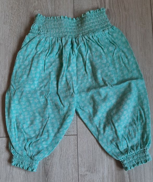 Zielone letnie spodnie 5.10.15 r. 68