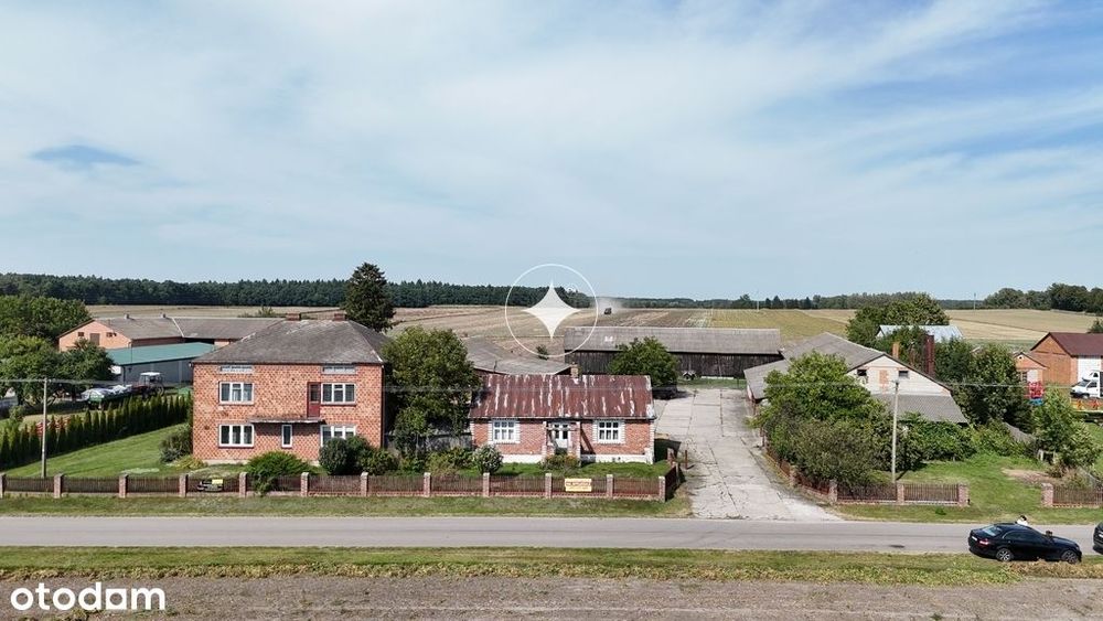 Budynki: produkcyjny i gospodarcze, dom - Mołożów