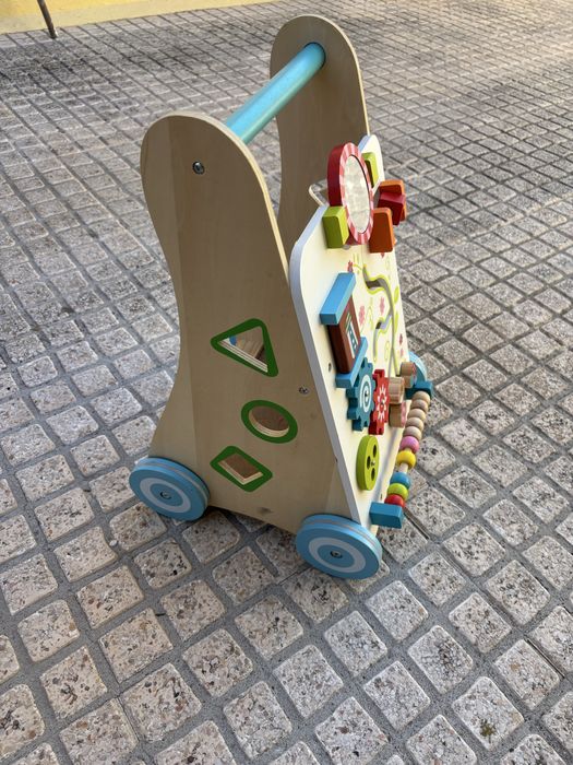 Andador / Centro de Atividades Infantil em Madeira (Estilo Montessori)