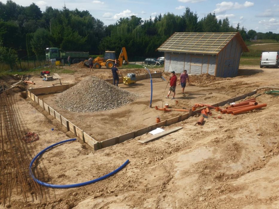 Płyty fundamentowe, pokrycia dachowe, obory, chlewnie, budowa domów, wymiana pokryć z eternitu.