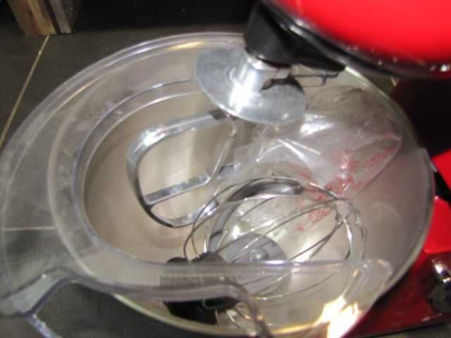 Robot kuchenny planetarny Klarstein Bella Robusta Metal obudowa