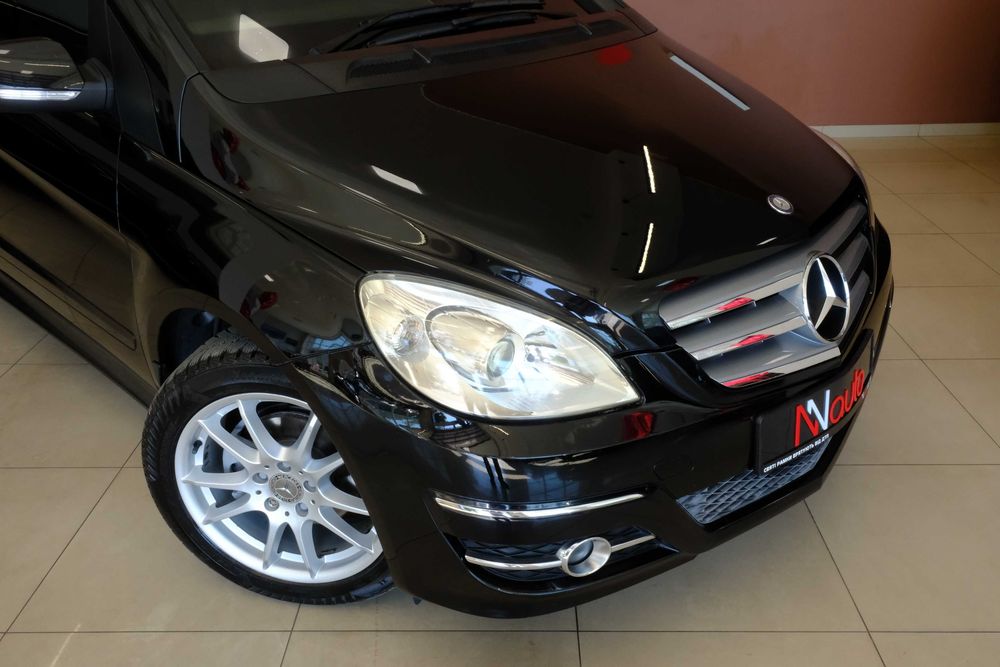 Mercedes B-Class 2011
