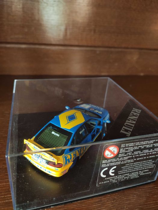 Carro Colecção RENAULT Laguna BTCC #2 - Alain Menu 1995 - 1/43