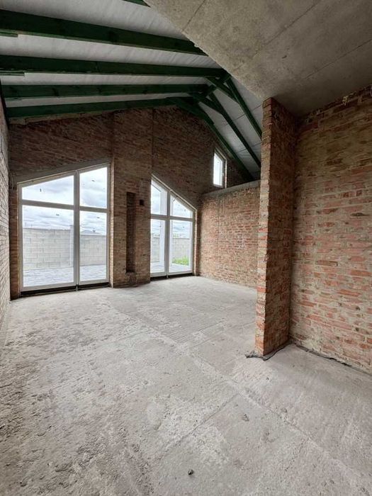 Продам вишуканий будинок із другим світлом! Гараж! 5 сотих землі 140м2