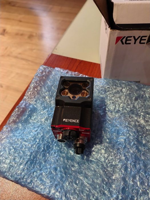 Czytnik kodów QR Keyence SR-1000