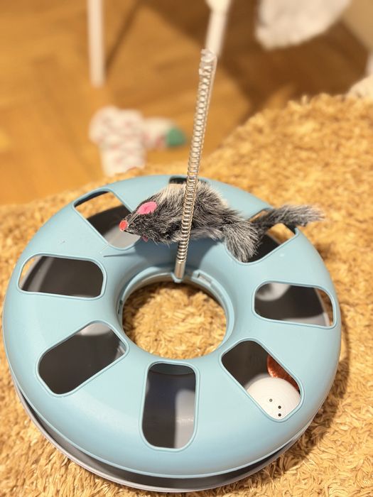 Іграшка для котів