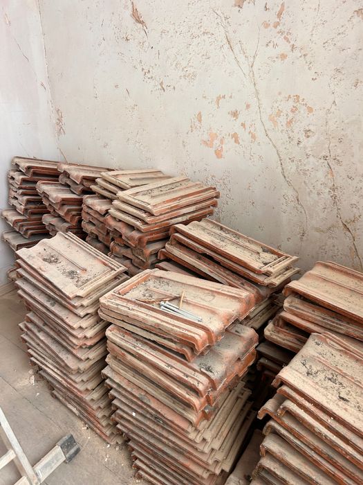 Lote de 350 telhas para despachar