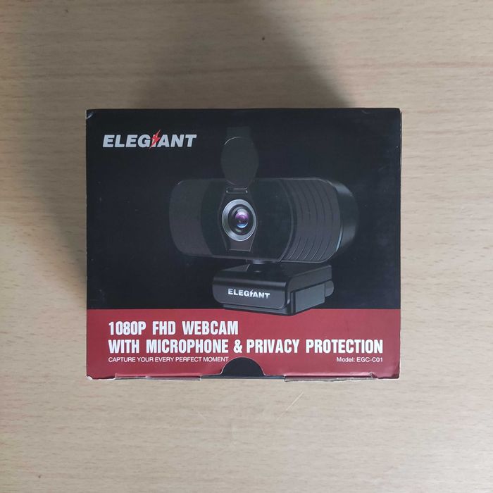 1080p Webcam with Built-in Microphone and Privacy Protection64284477284355121