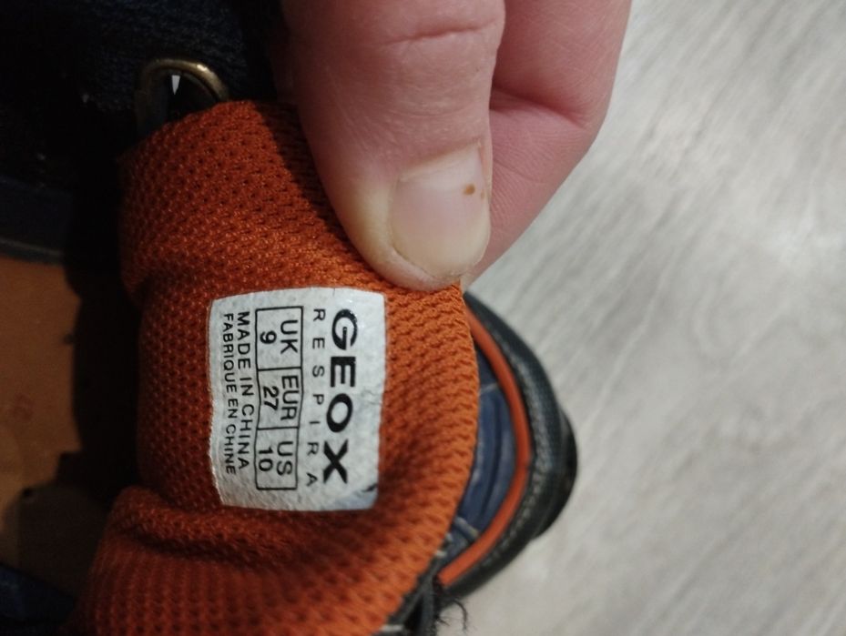 Дитячі кросівки GEOX