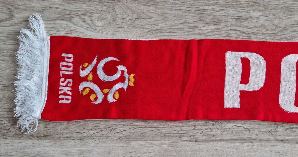 Nowy kolekcjonerski szalik kibica reprezentacji Polski