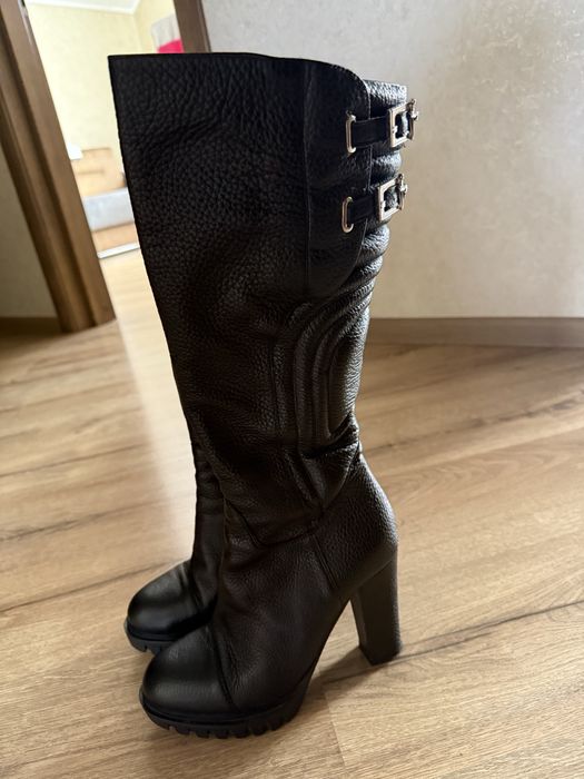 Чоботи Cesare Paciotti Італія