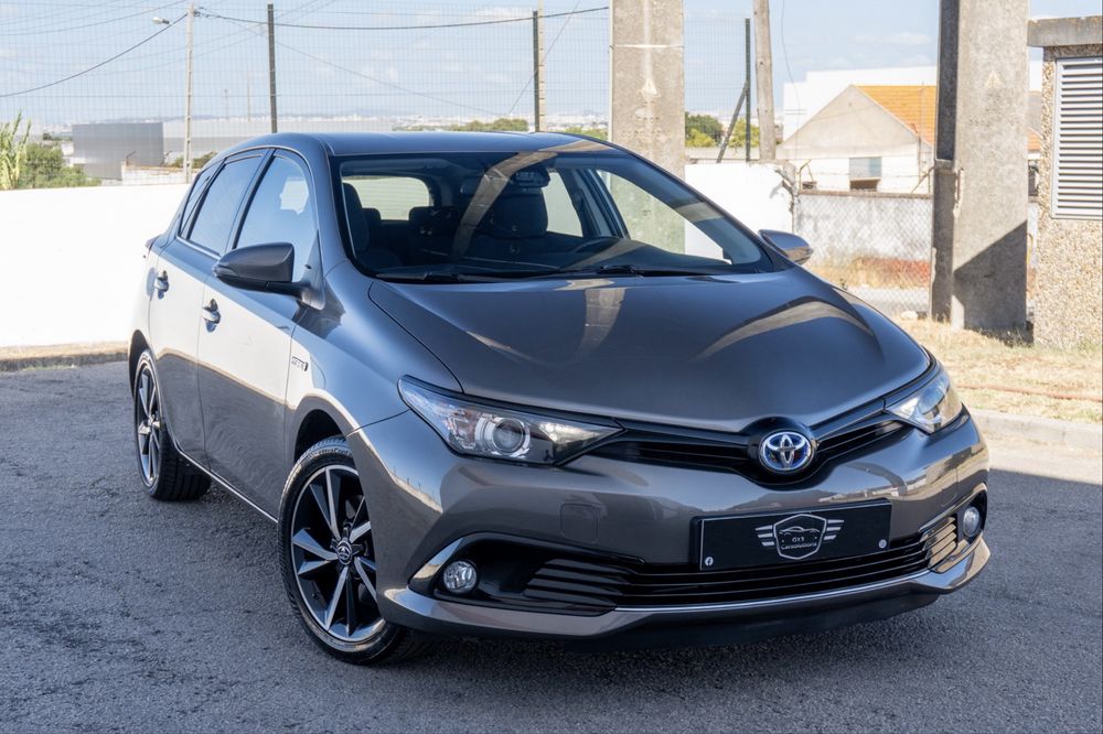Toyota Auris 1.8 HSD Comfort Plus Sport Plus Nav (financiamento disponível)