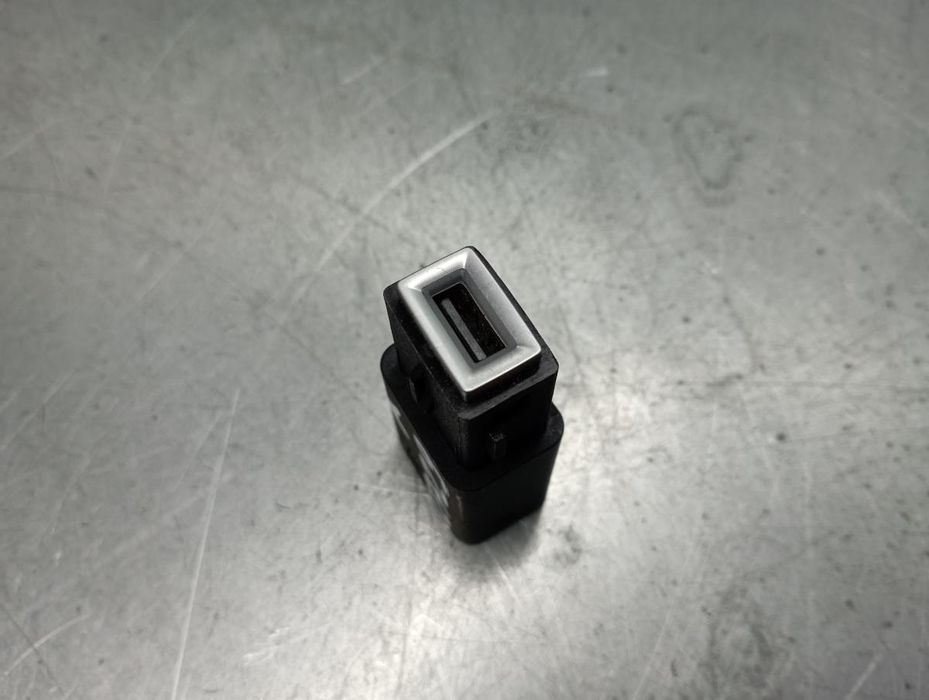 Módulo USB / AUX / IPOD PEUGEOT 208 II