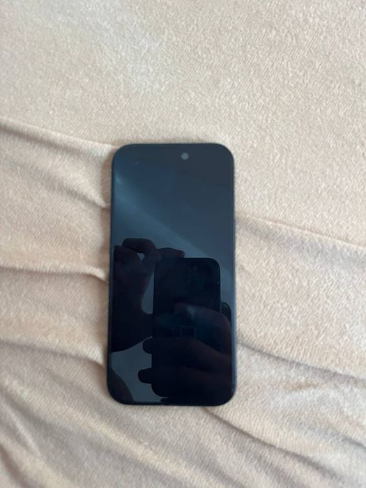 Sprzedam Iphone 15 87%