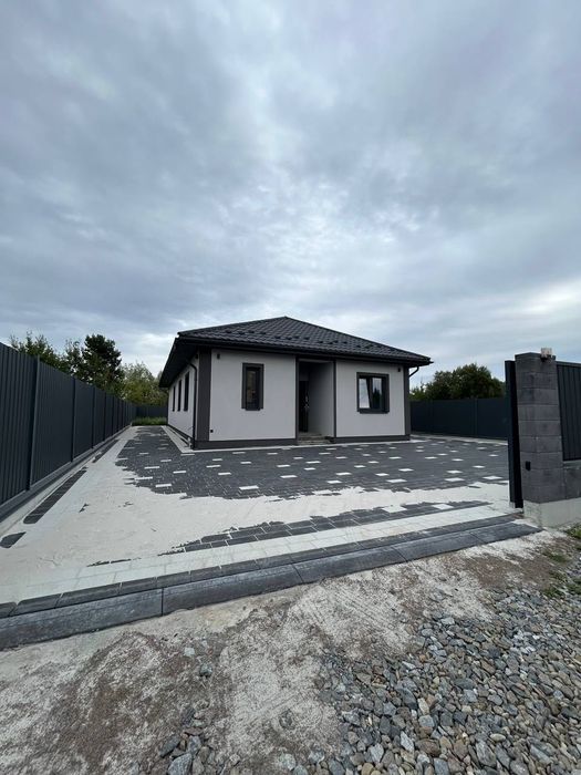 Продаж окремо стоячого будинку (Американка)