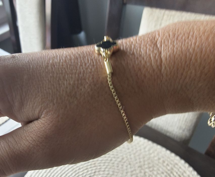 Nowa pozłacana bransoletka z brązu. Regulowana długość.