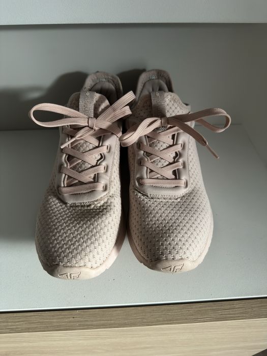 Buty damskie 4F lifestyle sneakersy różowe