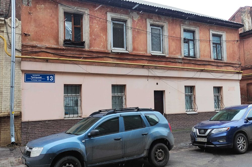 Продам 130 м2 под офис или другое в Центре, пер. Троицкий 13, 1-й этаж