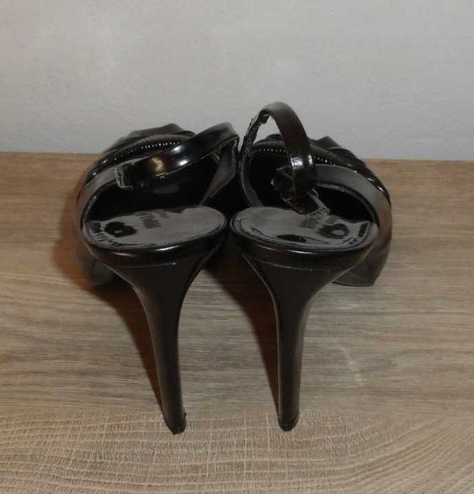 Buty Szpilki czarne Prima Moda 40 skóra