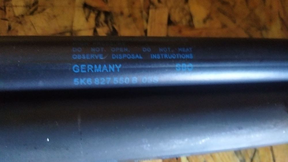 PAR DE AMORTECEDORES DA MALA VOLKSWAGEN GOLF VI 08-12